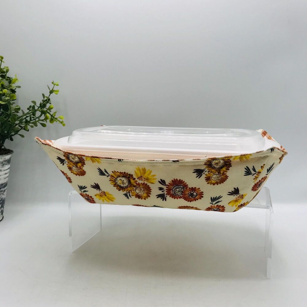 NEW! Microwave Cozy For Takeout Containers Reversible, Tan Straw Flowers Gingham